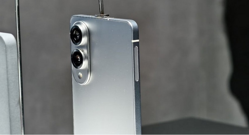 В США состоялась премьера смартфона флагманской линейки Galaxy S25 Edge