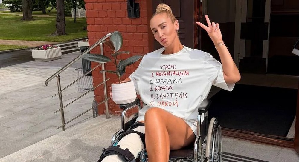 Бузову выписали из Боткинской больницы после 11 дней лечения