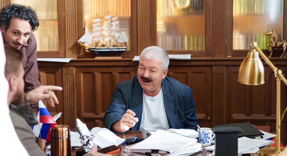 Александр Робак возглавит «Отдел резонансных дел»: стартует съёмка новой комедии о спецотделе полиции